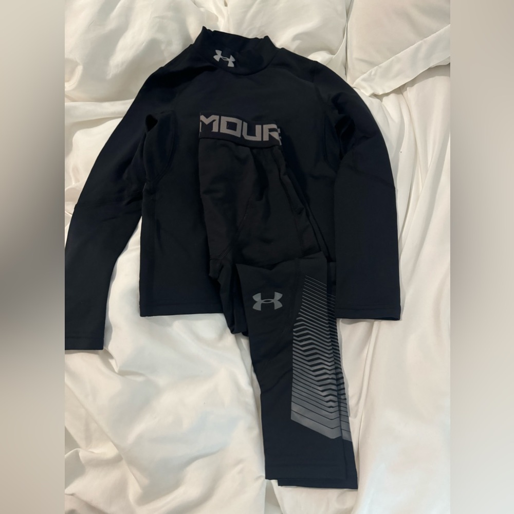 Under Armour cold gear youth base layer size xs